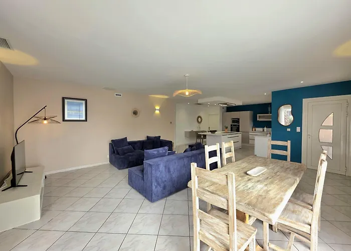 Grande Maison Familiale, Spacieuse Et Confortable Feriehus